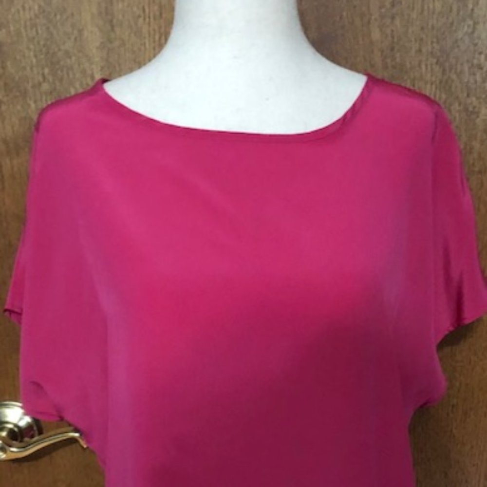 TWO (2) Lightweight Shell Tops - Picture 10 of 13